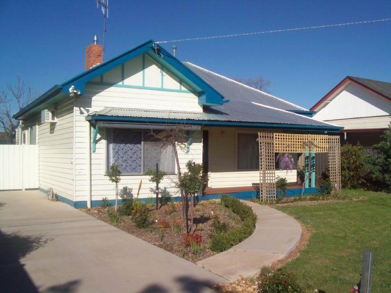 25 Charles Street, Benalla VIC 3672