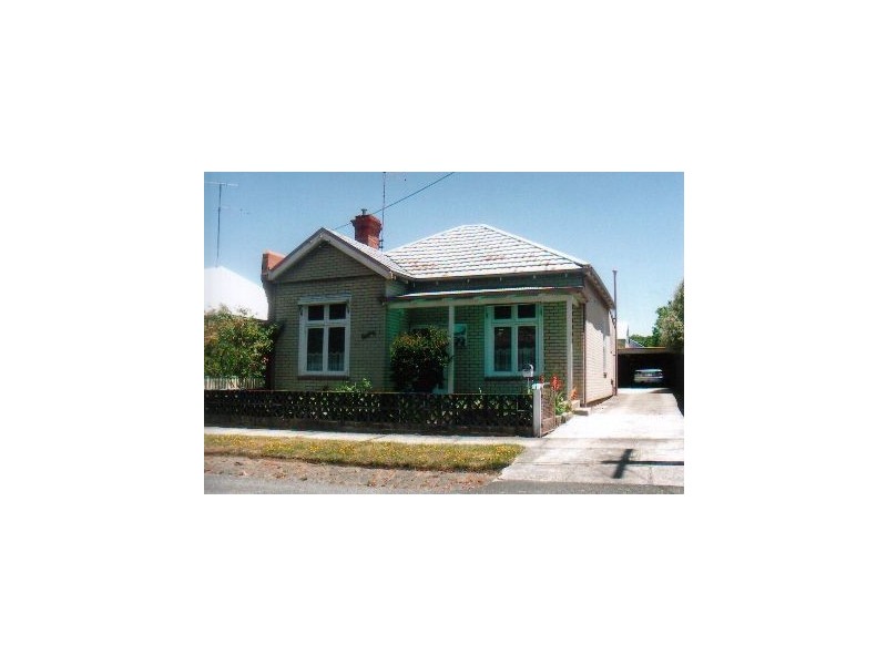 17 High Street, Lake Wendouree VIC 3350