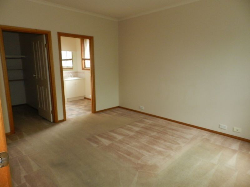 4 Chelsea Place, Alfredton VIC 3350