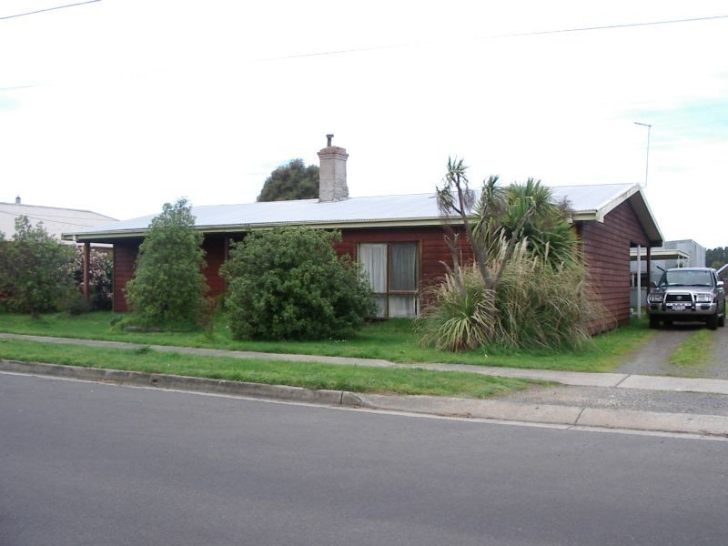 105 Yarrowee Street, Sebastopol VIC 3356