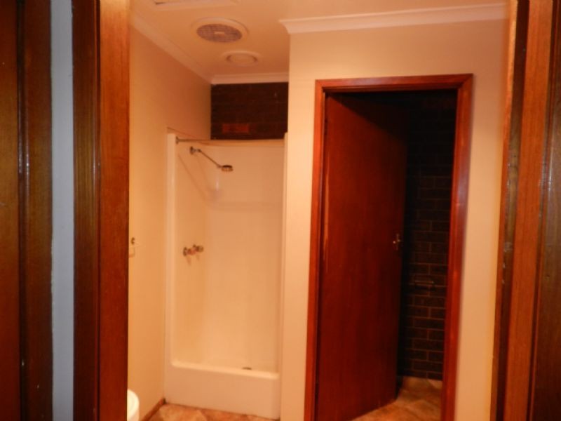 2/703 Tress Street, Mount Pleasant VIC 3350