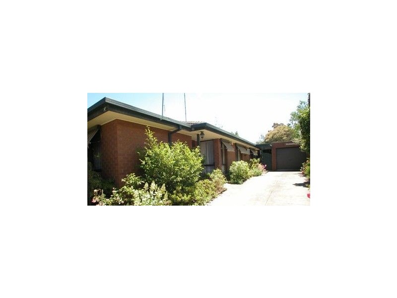 6 Oddie Street, Lake Wendouree VIC 3350