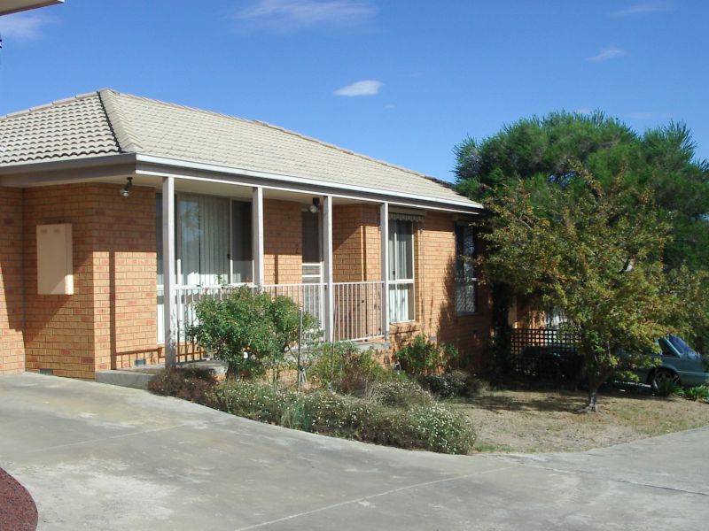 2/6 Manna Gum Heights, Mount Pleasant VIC 3350