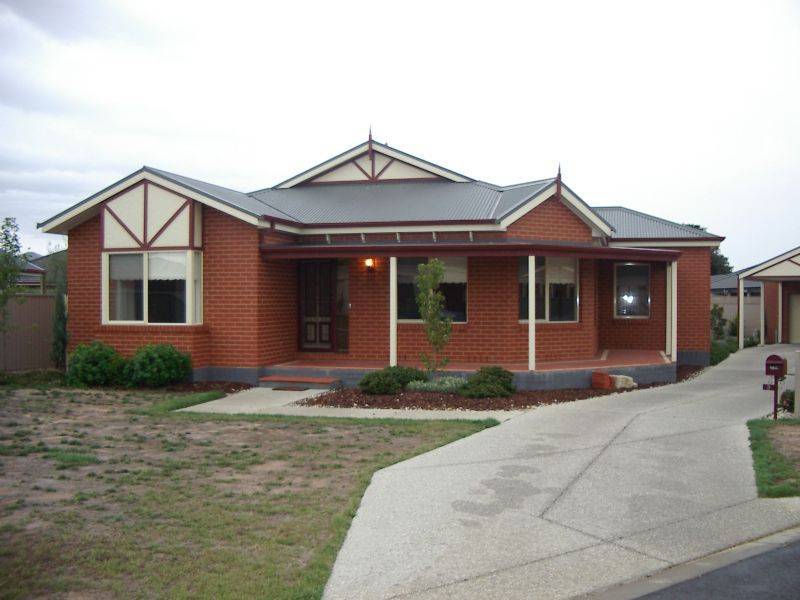 3 Parkmore Place, Invermay VIC 3352