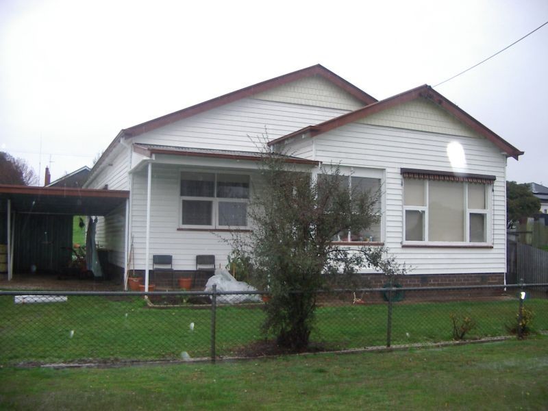 7 Becker Street, Beaufort VIC 3373