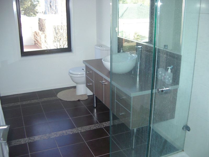 16 St Michaels Place, Lake Gardens VIC 3355