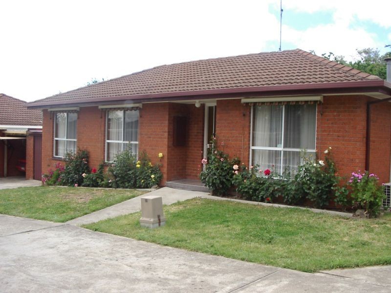 11/106 Burnbank Street, Lake Wendouree VIC 3350