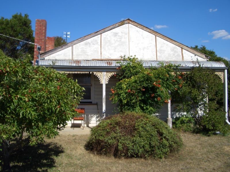 60 Nunns Road, Snake Valley VIC 3351