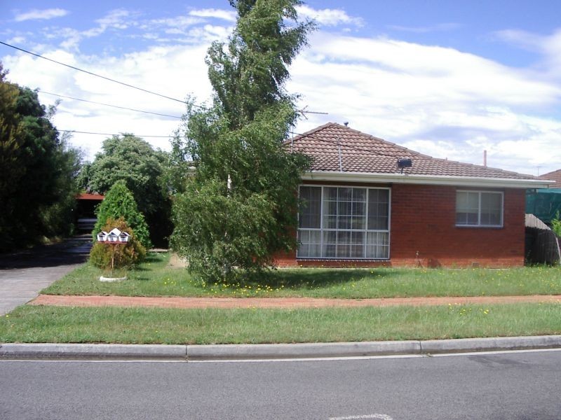 3/13 Langstaffe Drive, Wendouree VIC 3355