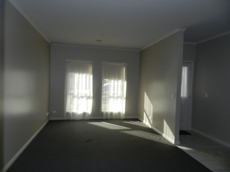 59 Stirling Drive, Lake Gardens VIC 3355