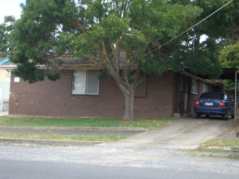 1/703 Tress, Mount Pleasant VIC 3350