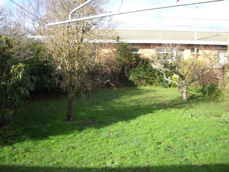 18 Browns Parade, Wendouree VIC 3355