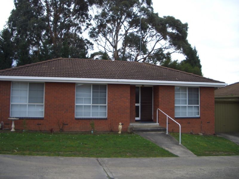 12/106 Burnbank St, Lake Wendouree VIC 3350
