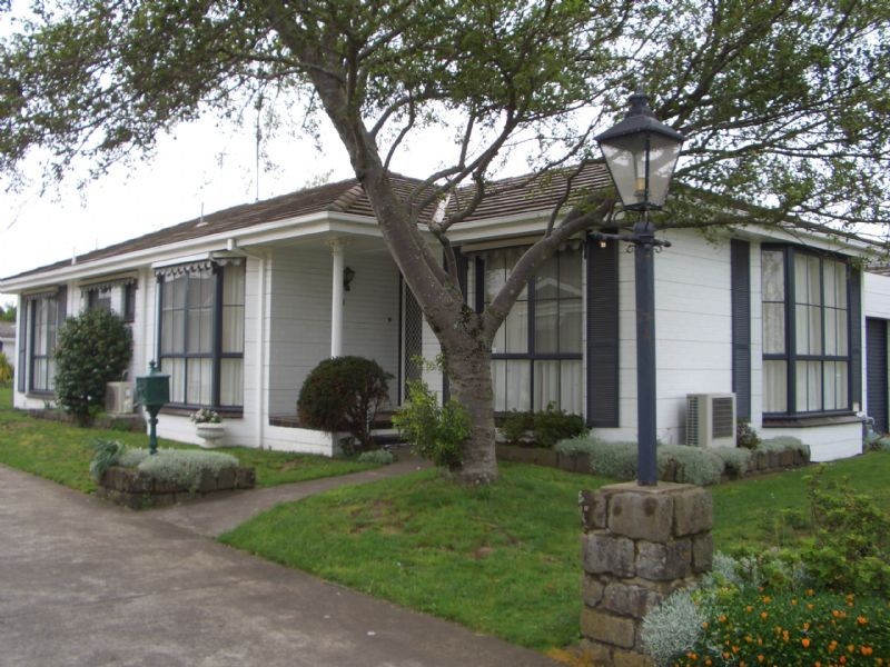 2/464 Wendouree Parade, Lake Wendouree VIC 3350