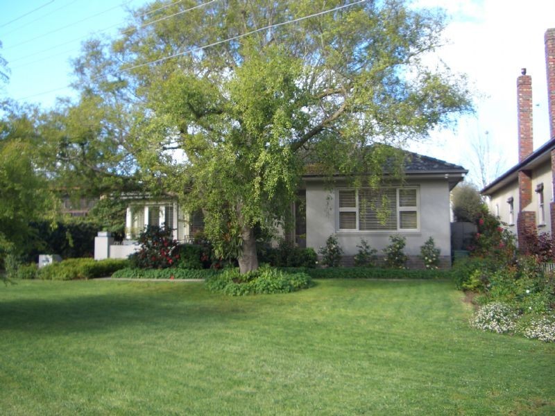 10 Haddon Street, Lake Wendouree VIC 3350