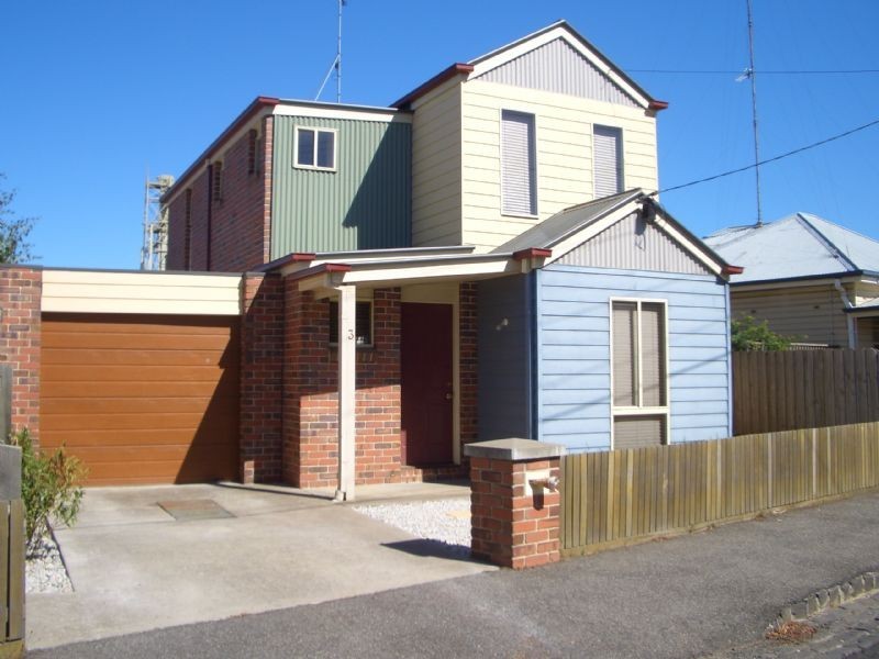 3/11 Little Clyde Street, Ballarat North VIC 3350