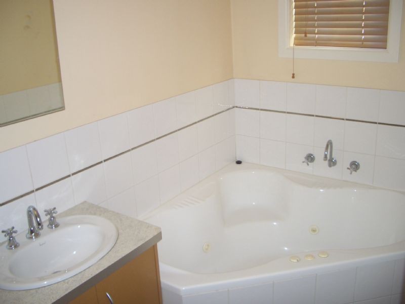 3/11 Little Clyde Street, Ballarat North VIC 3350