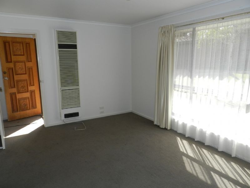 2/724 Chisholm Street, Black Hill VIC 3350