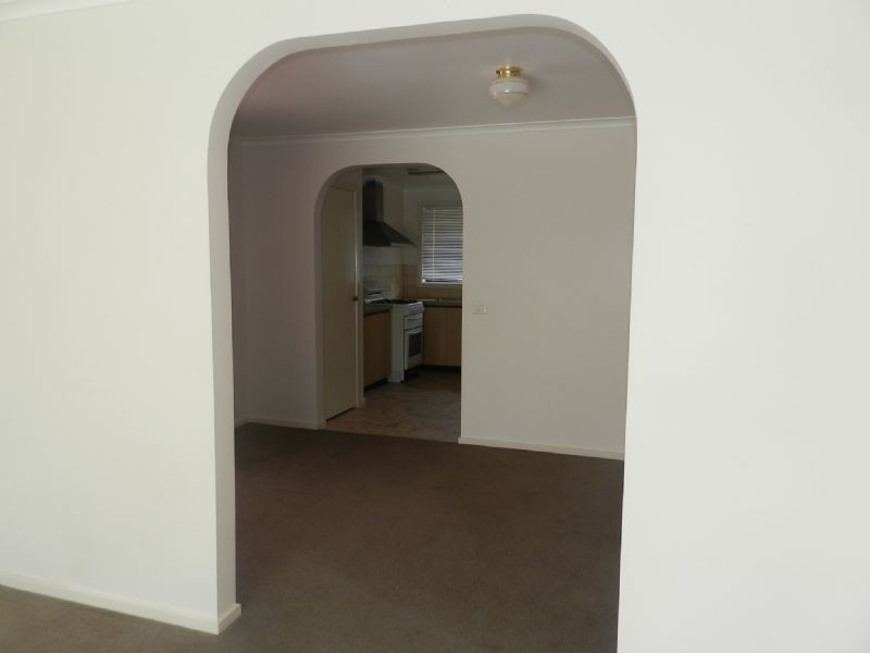 2/724 Chisholm Street, Black Hill VIC 3350