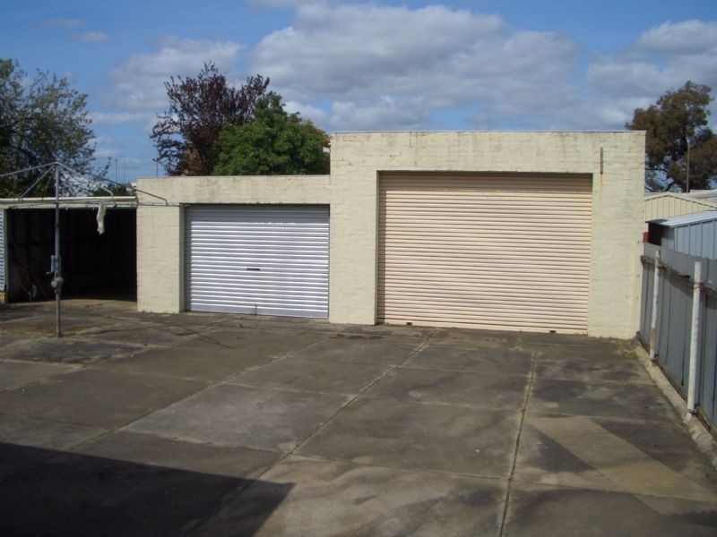 18 Grammar St, Wendouree VIC 3355