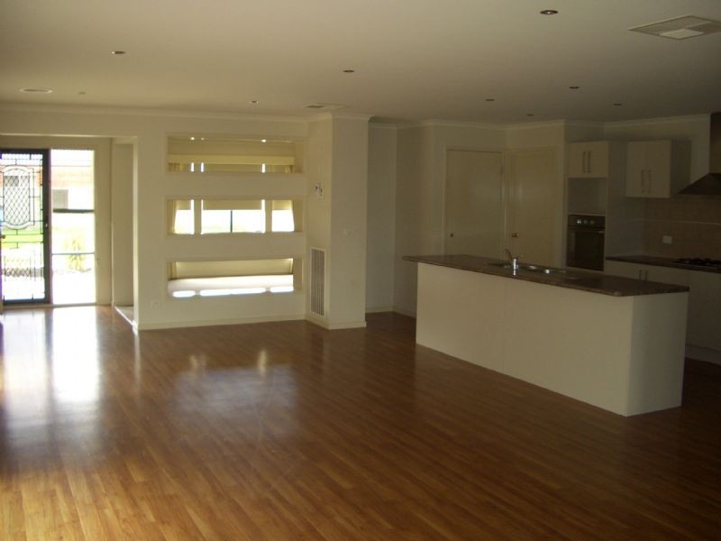 33 Clifton Street, Delacombe VIC 3356