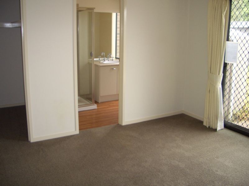 33 Clifton Street, Delacombe VIC 3356