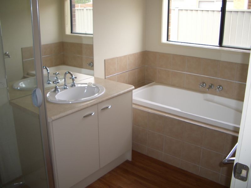 33 Clifton Street, Delacombe VIC 3356