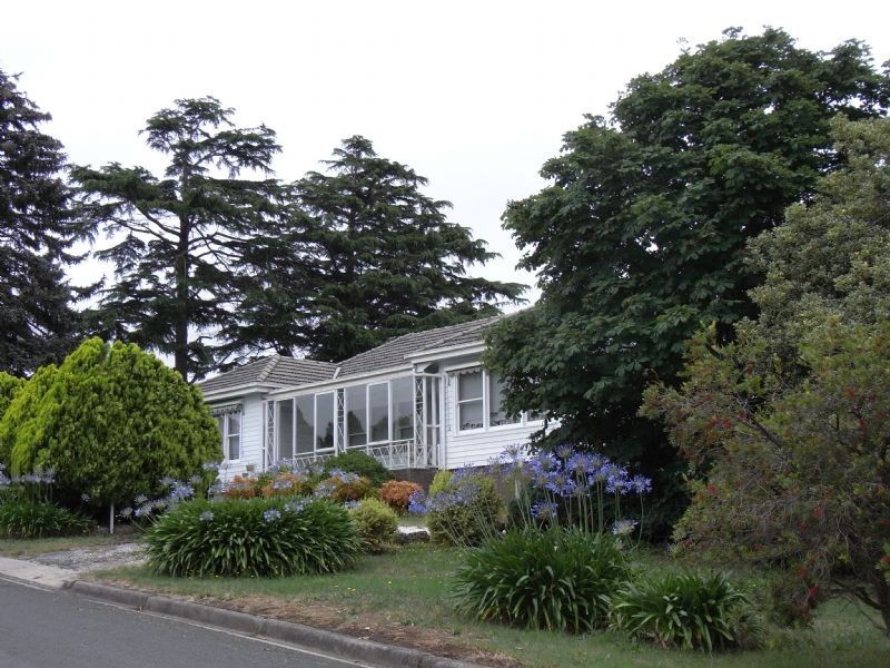 25 Livingston Street, Beaufort VIC 3373