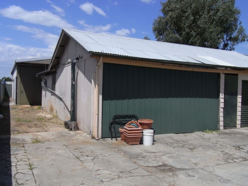 99 Albert St, Sebastopol VIC 3356