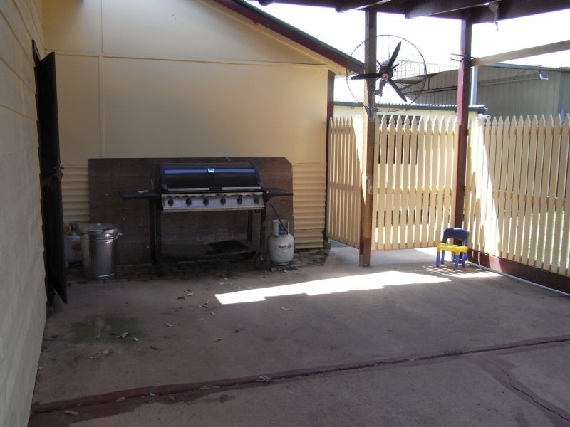 99 Albert St, Sebastopol VIC 3356