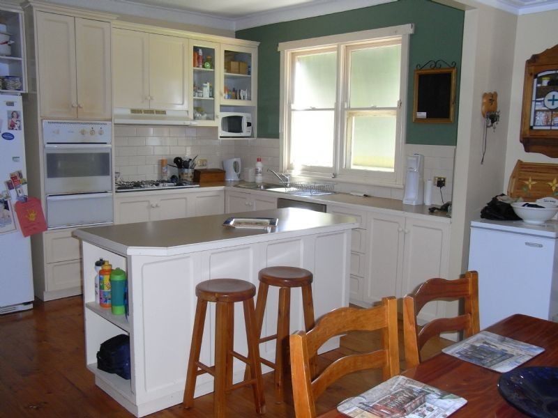 99 Albert St, Sebastopol VIC 3356