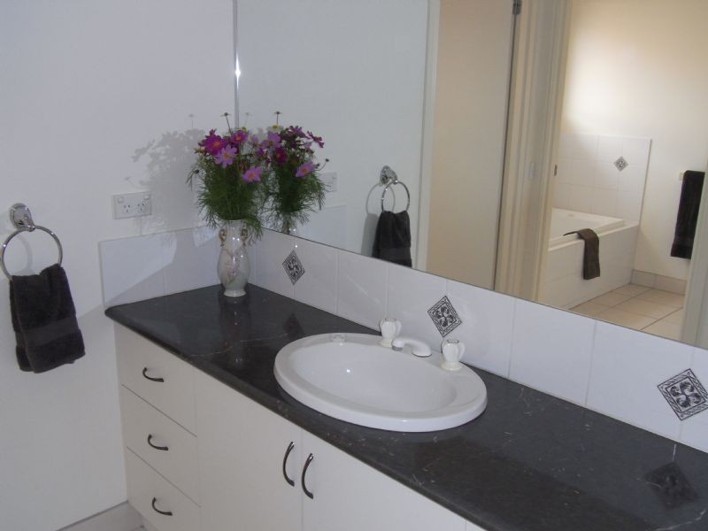 235 Whitelaw Avenue, Delacombe VIC 3356