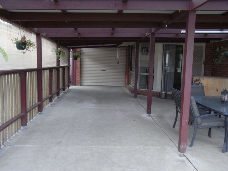 235 Whitelaw Avenue, Delacombe VIC 3356