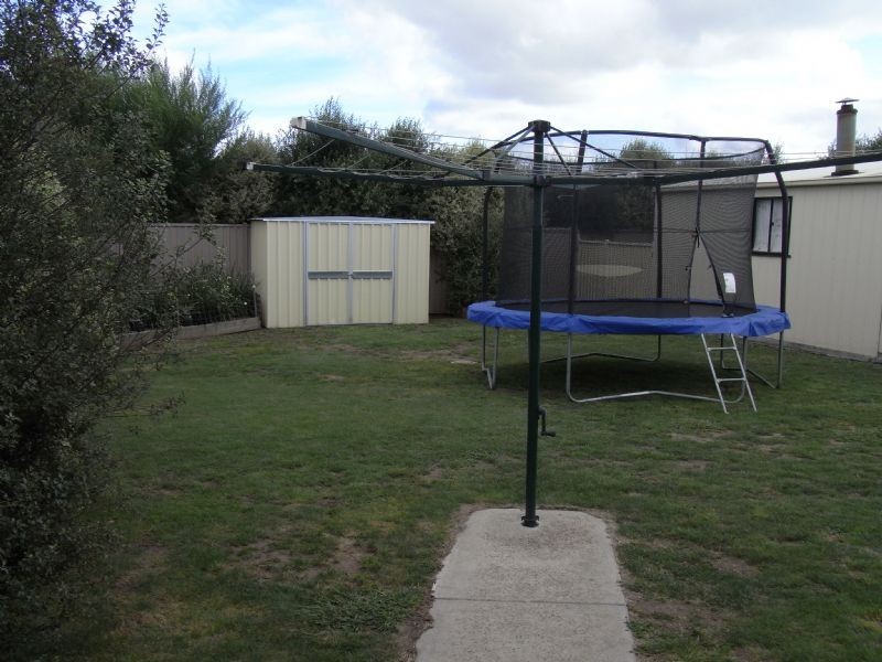 235 Whitelaw Avenue, Delacombe VIC 3356