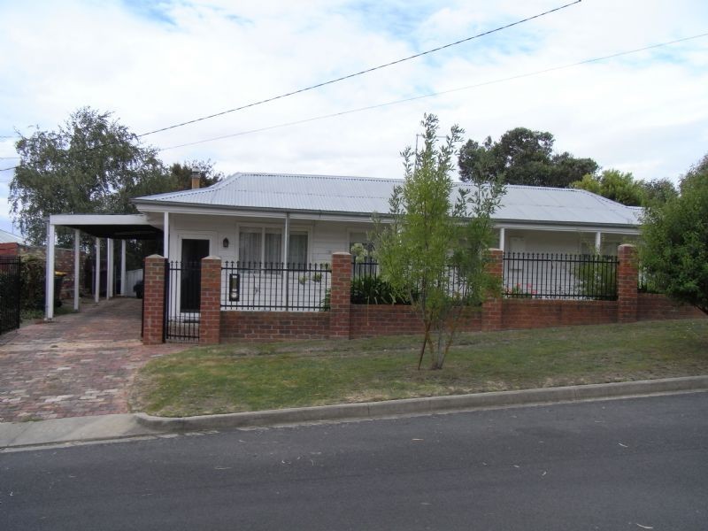 10 Sweeney St, Ballarat North VIC 3350