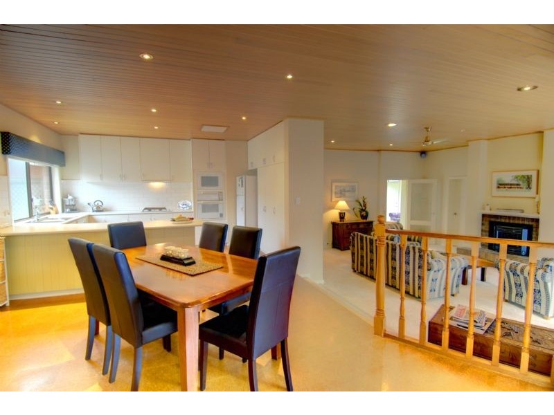 8 Lake View Court, Ballarat North VIC 3350