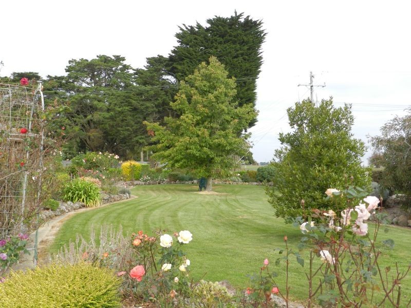 136 Sunraysia Drive, Miners Rest VIC 3352