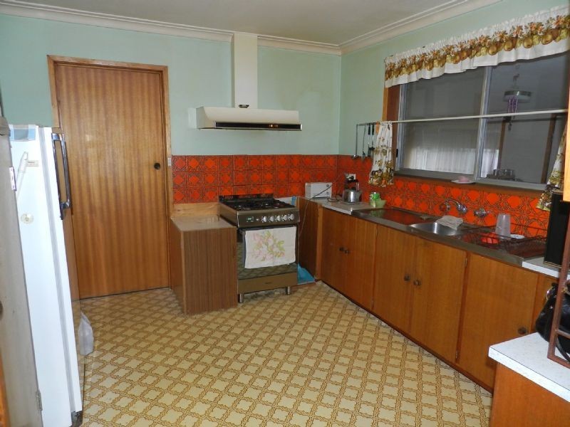 68 Yarrowee Street, Sebastopol VIC 3356