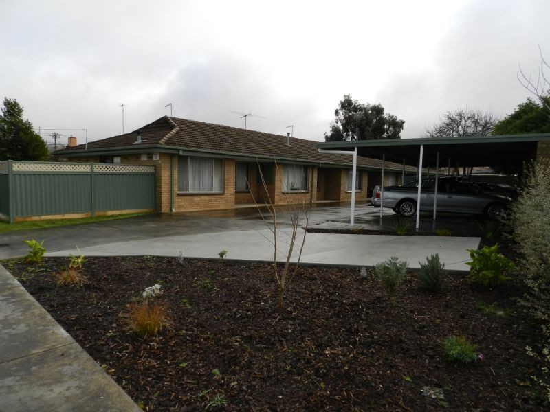 1-5/2 Evelyn Street, Wendouree VIC 3355