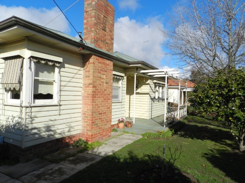 248 Forest Street, Wendouree VIC 3355