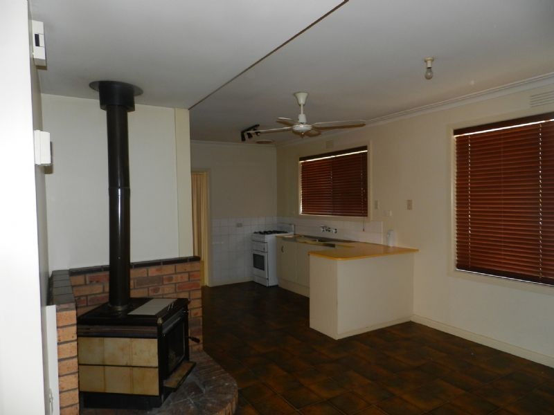 6 Mawarra Drive, Delacombe VIC 3356