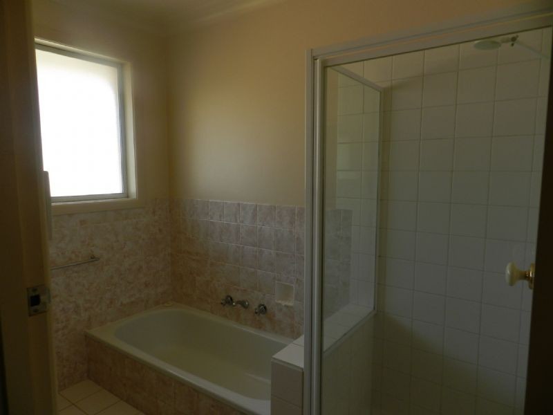 6 Mawarra Drive, Delacombe VIC 3356