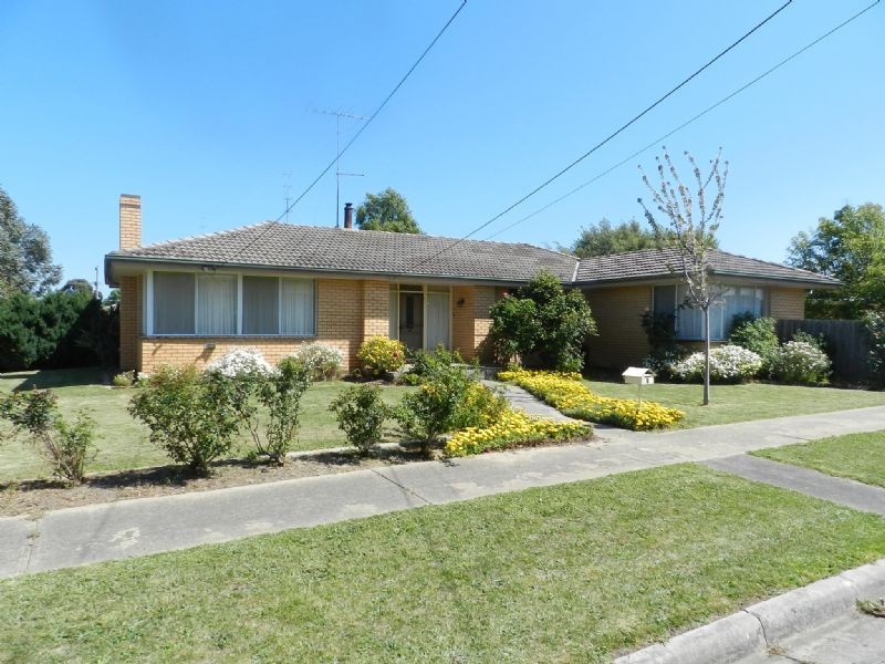 6 Mawarra Drive, Delacombe VIC 3356