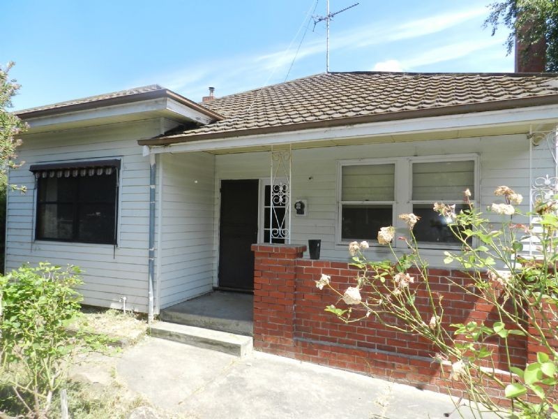 412 Chisholm St, Black Hill VIC 3350