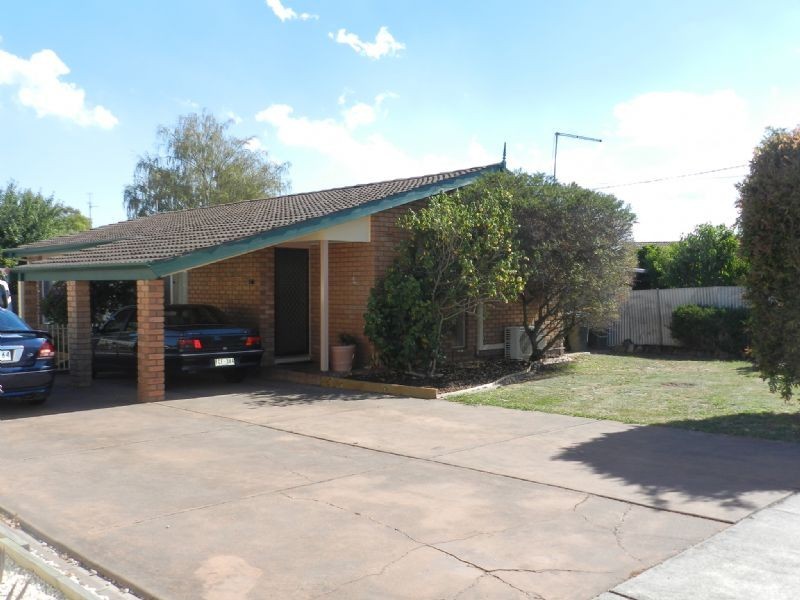 1 St James Avenue, Sebastopol VIC 3356