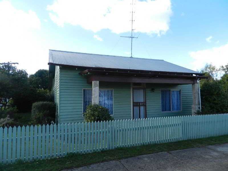 22 Kent St, Sebastopol VIC 3356