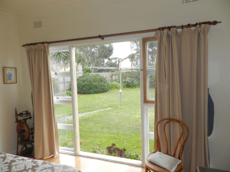 4 Heather Ave, Mount Clear VIC 3350