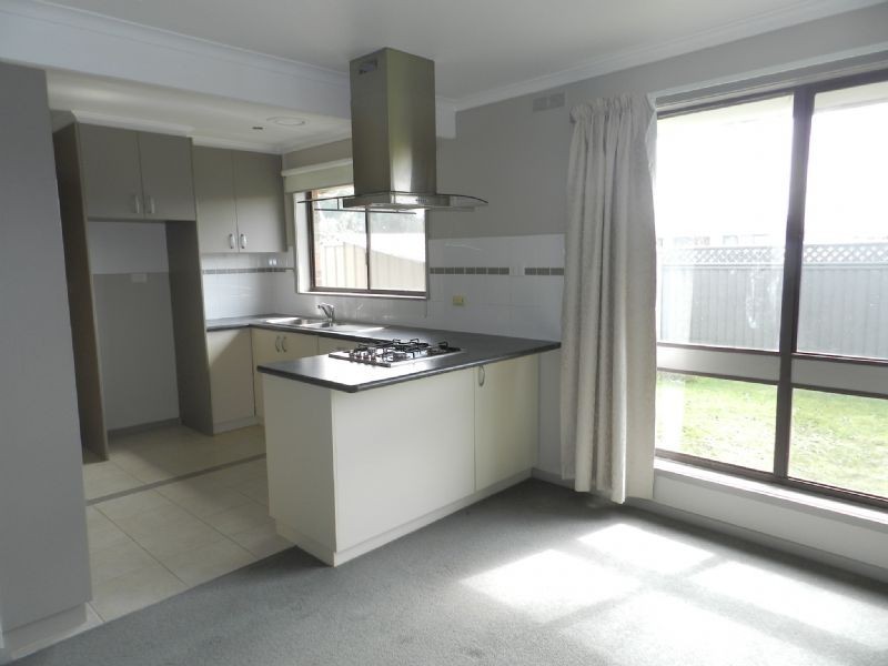 1/63 Cuthberts Road, Alfredton VIC 3350