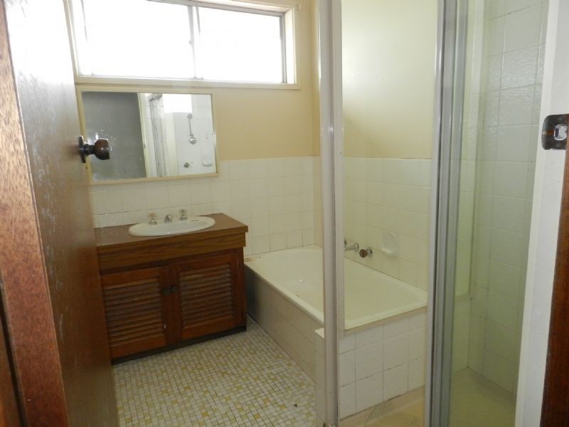 9 Magazine Court, Mount Pleasant VIC 3350