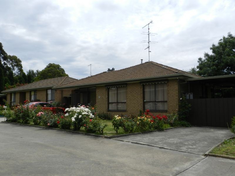 18/106 Burnbank Street, Lake Wendouree VIC 3350